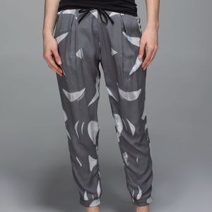 Lululemon Grey and White City Jogger